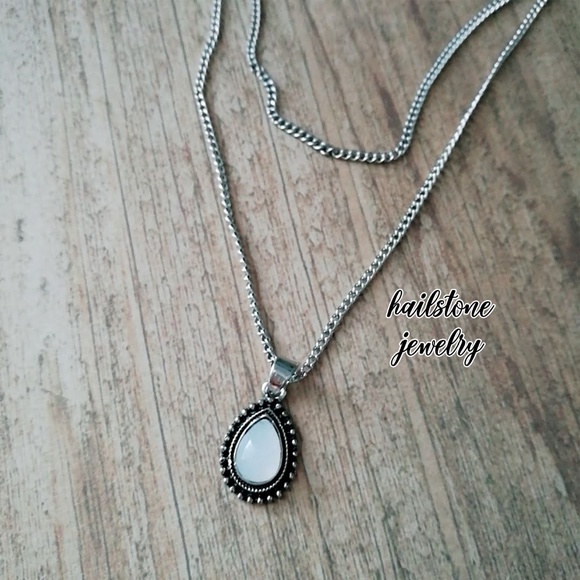 ❤️ 3/$30 Layered Moonstone Necklace - Picture 5 of 8